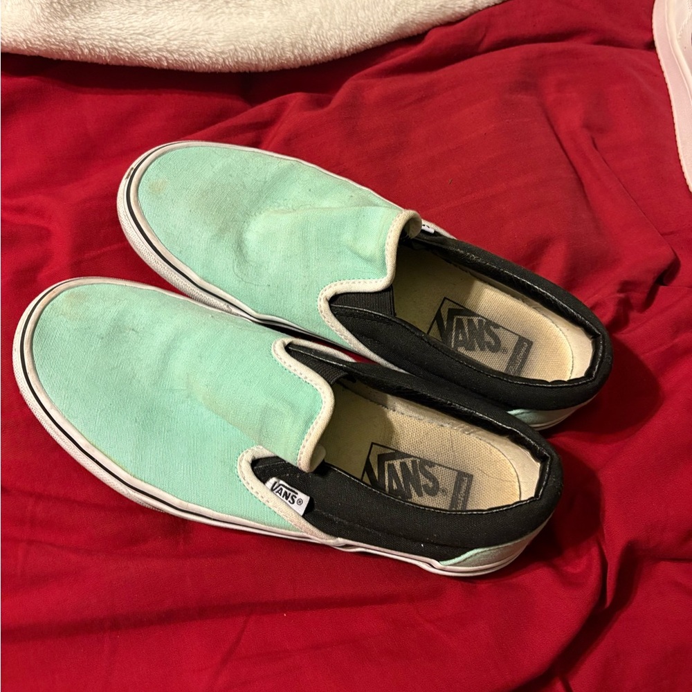 VANS SIZE 8.5 - Picture 3 of 3